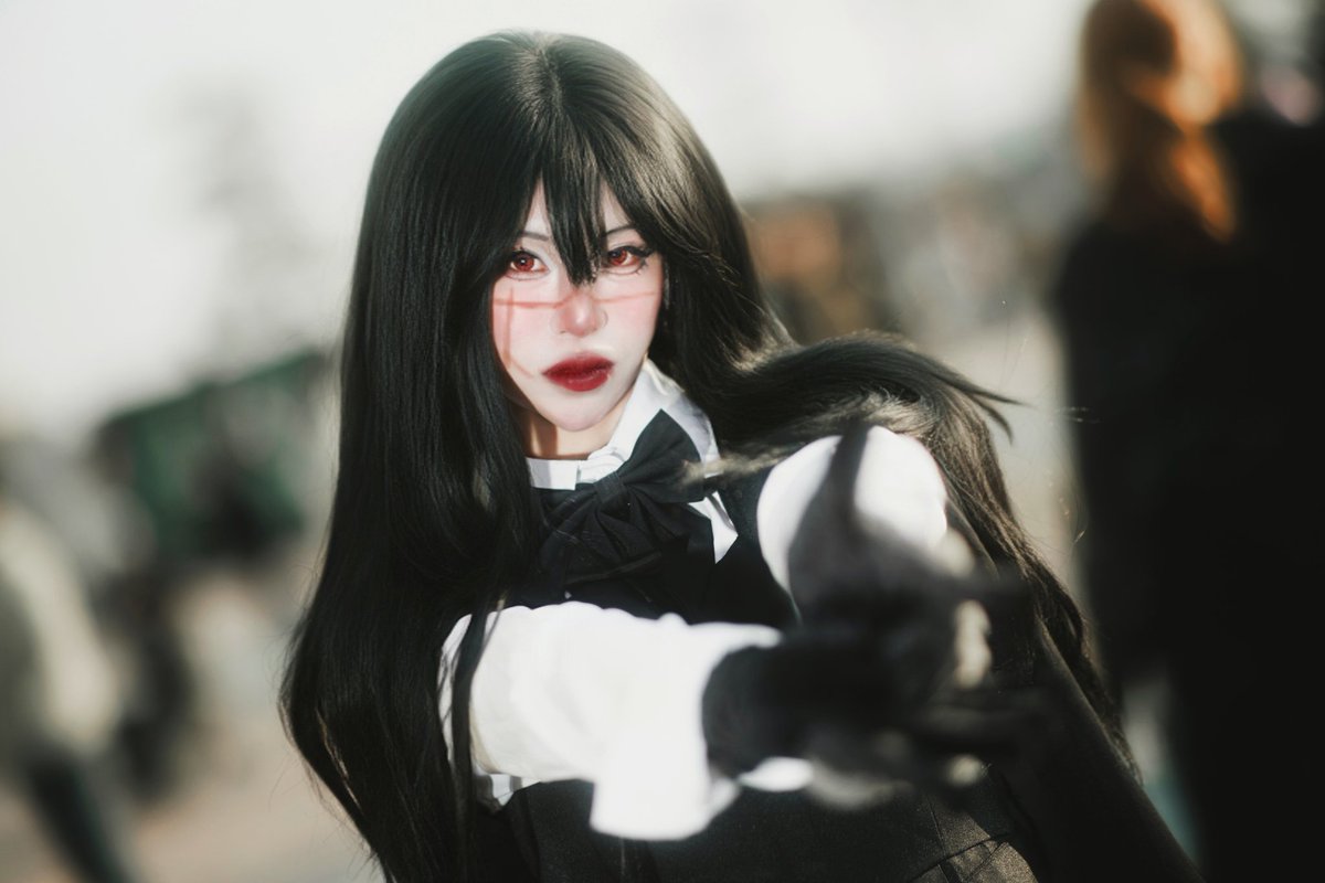 모든 건 체인소맨을 죽이기 위해 참아주도록 하마, 아사.

#chainsawman #yoru