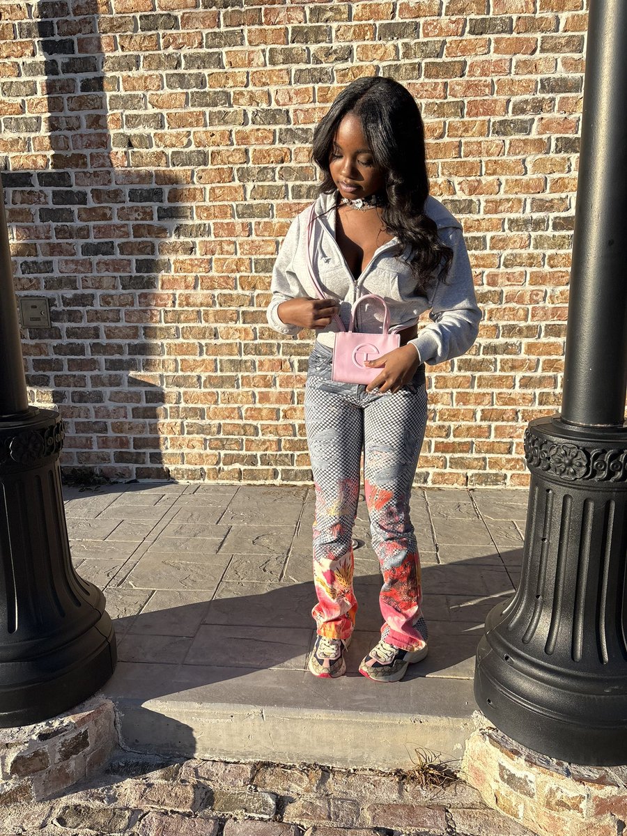 d.demii_ tweet media