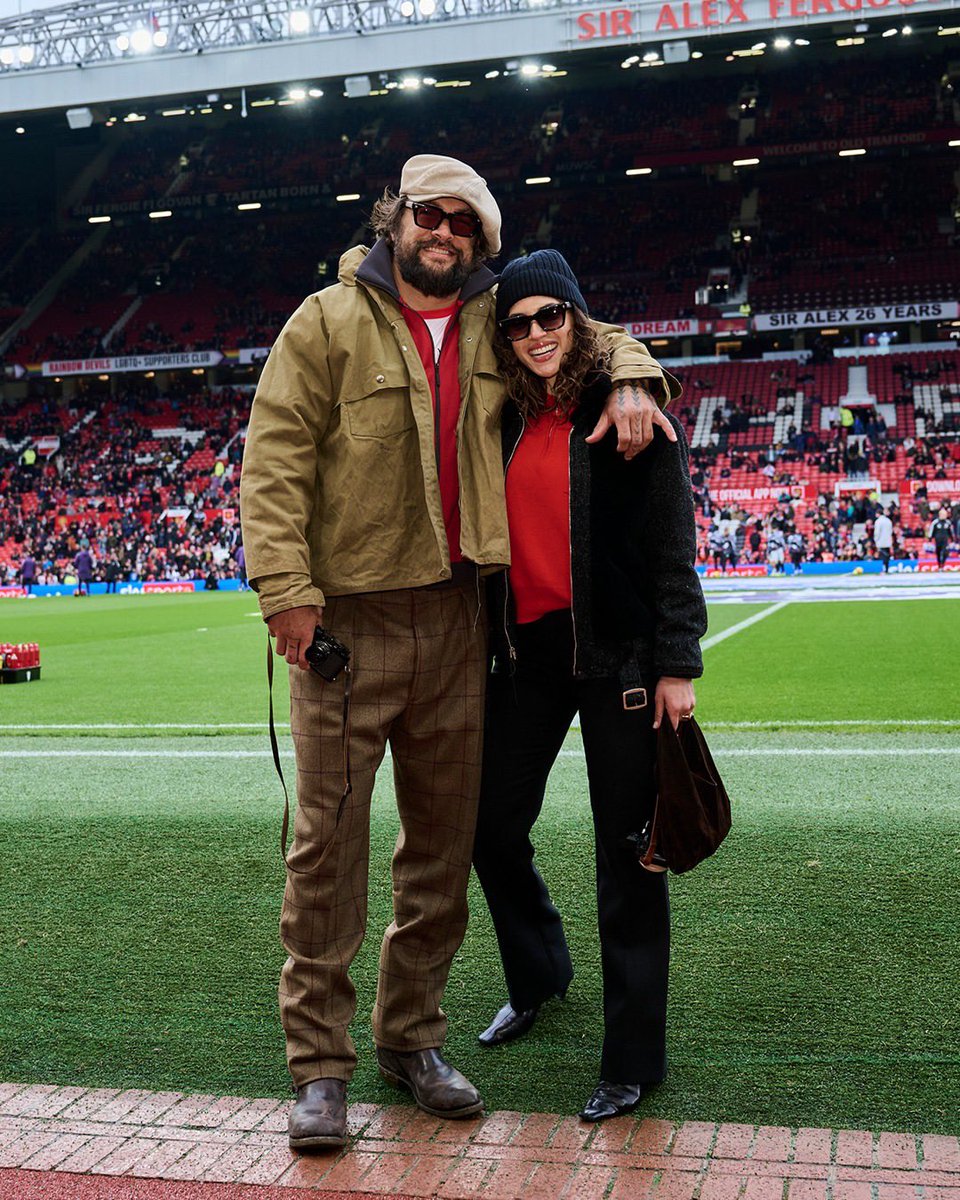 MUFCScoop's tweet image. Jason Momoa and Adria Arjona at Old Trafford #MUFC