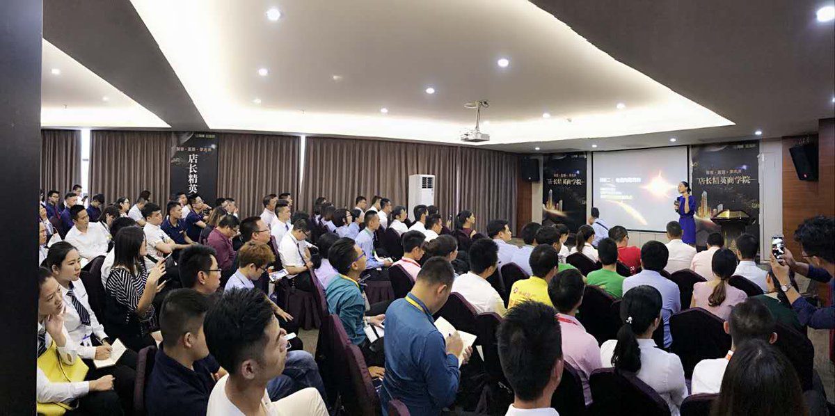 heidi_nati68302's tweet image. Just wrapped up an inspiring training on [主题，如：digital marketing / leadership]! Grateful for the actionable insights u0026 amazing peers. Can’t wait to apply these skills irl! #ProfessionalGrowth #TrainingWin