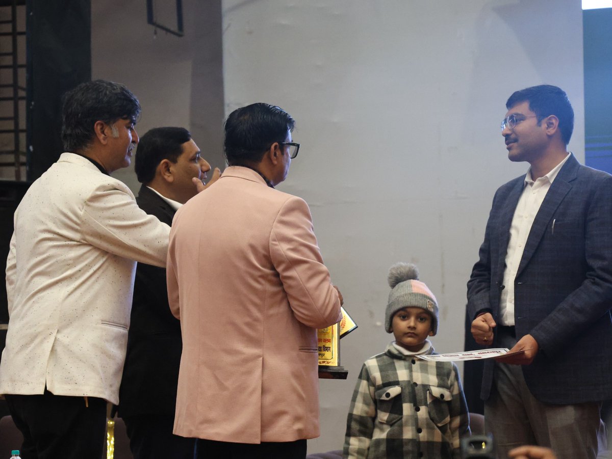 ViBHaMeerut's tweet photo. SAHARANPUR – A grand and insightful program was organized in Saharanpur to mark National Mathematics Day, under the distinguished leadership of Dr. Ambrish Shastri. The program was marked by the significant presence of numerous Life Members of Vigyan Bharati (Meerut Prant). https://t.co/fiEMqhiVEu
