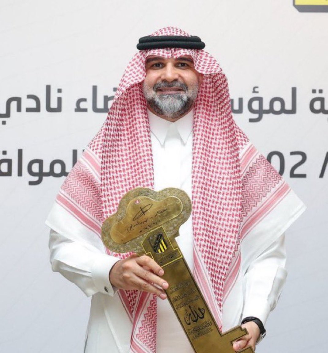 ابتعد عن اتحادنا يـ سندي 
 #جمهور_الاتحاد_درع_ناديه