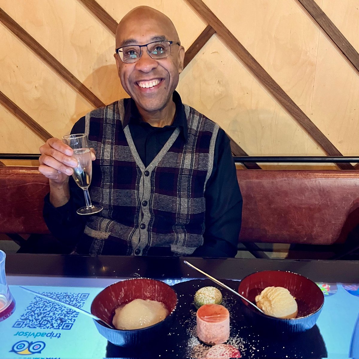 Graffster's tweet photo. Celebrated 1st February by having afternoon tea Asian style @inamo Covent Garden. Would highly recommend it https://t.co/utxD2KxG8F
