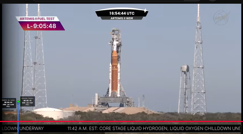 catapatino's tweet photo. Acá pendiente de la prueba WDR (Wet dress Rehearsal -Carga de combustible y simulacro de lanzamiento) del cohete SLS para la misión Artemis II. 🚀🌕
#GoSLS #GoArtemisII https://t.co/8rLeHpUQFn