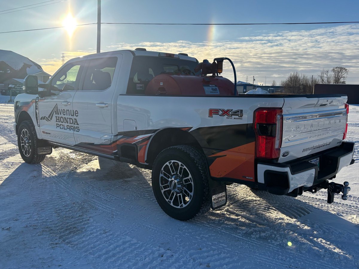 ProimageSigns1's tweet image. Another head-turning wrap added to the @AveHondaPolaris fleet! Bold style meets unbeatable performance. #fleetgraphics #truckwraps