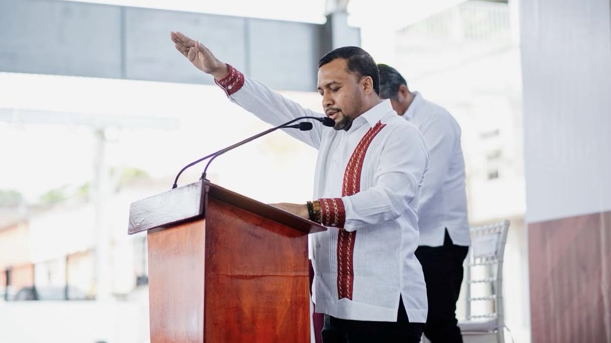 Neoliberalover tweet media