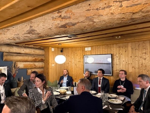 CrusoeAI's tweet image. 🌎 How can we build #resilient #AI infrastructure for tomorrow’s digital economy? 

At #WEF26 in #Davos, Crusoe hosted two events with @GoalsHouse, exploring energy, workforce, and tech solutions shaping the future of AI. 

Check it out 📸: