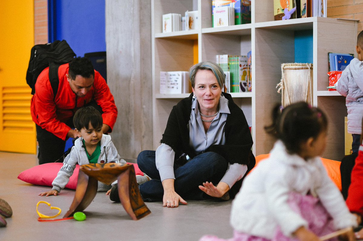 IsabelSegoviaO's tweet image. 1️⃣ Desde el Jardín Infantil Colibrí de la Esperanza en Suba dimos la bienvenida a las niñas y niños de Bogotá que inician un nuevo ciclo en los jardines infantiles de la secretaría de Integración Social. En la administración del alcalde @CarlosFGalan, bajo la estrategia…