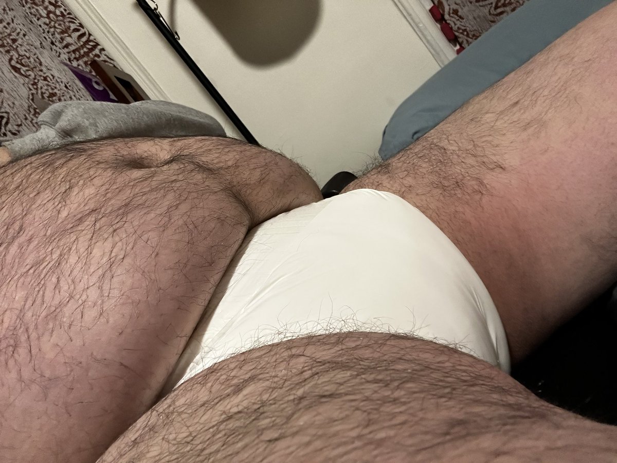 kinkydman's tweet photo. I saw this somewhere and had to try it.  5 boosters. The left and right sides, one down the middle and then one over the top a bottom.  Something about a mega boosted diaper makes me hornier than ever before I can even get it on. 4x 1300ml + 1 2500 ml boosters 😲 =17,700 ml https://t.co/1QCwNuGZWs