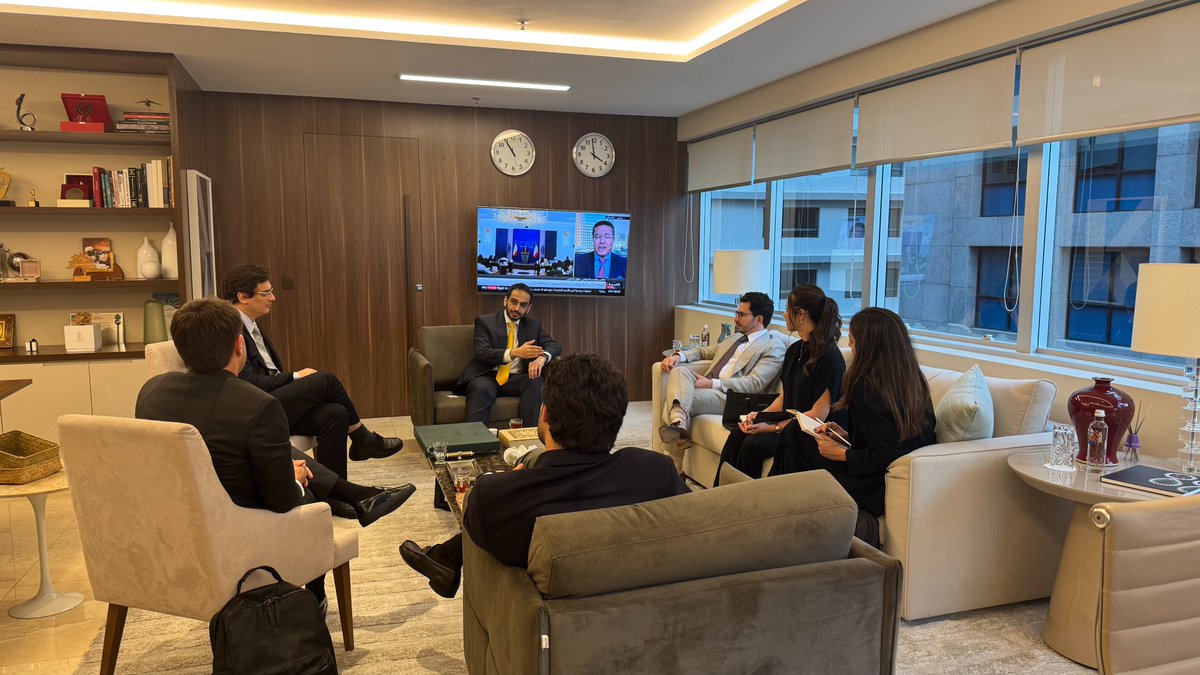 S. Ex.ª Cônsul-Geral, Abdalla Shaheen, recebeu no Consulado-Geral representantes da empresa Tania Bulhões, em reunião com o Sr. Virgilio Castro, CEO da Tania Bulhões, o Sr. Filipe Lomonaco, sócio fundador da Treecorp, a Sra. Camila Swerts, sócia e responsável por Relações com