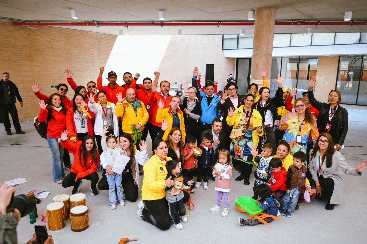 IsabelSegoviaO's tweet image. 2️⃣ El llamado es para que todas las niñas y los niños menores de 6 años, que aún no están matriculados, accedan a uno de los 30 mil cupos disponibles que ofrecemos entre @Educacionbogota e @integracionbta. Pueden hacerlo ingresando a la página
delamanocontigo.gov.co y desde el…