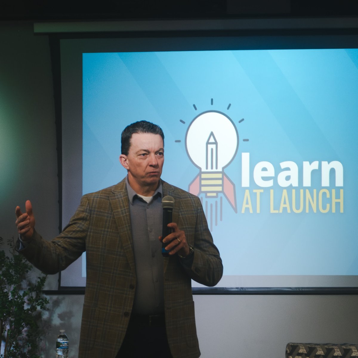 Arrive AI tweet media