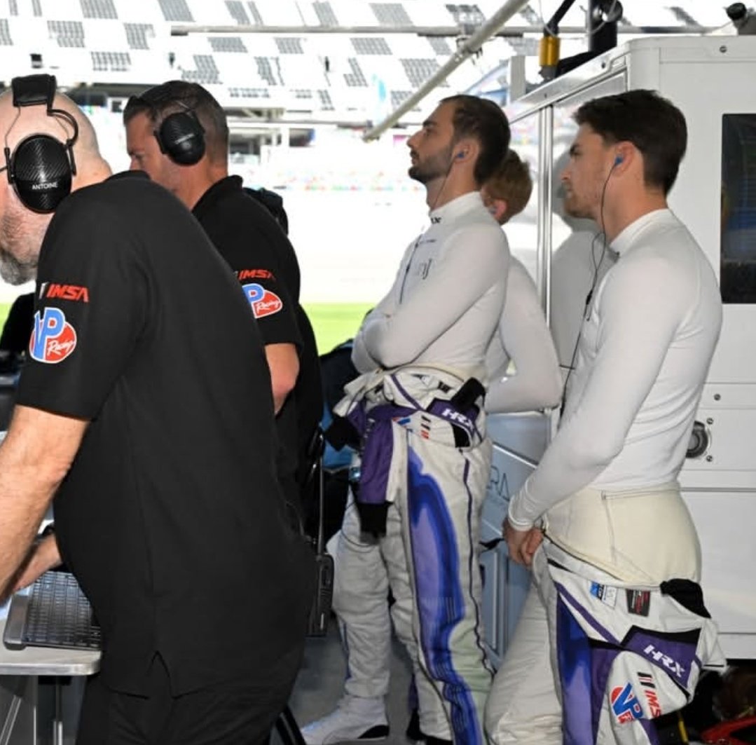 SARGEBON's tweet photo. some more pics of logan at daytona https://t.co/ToeDUsDpgE