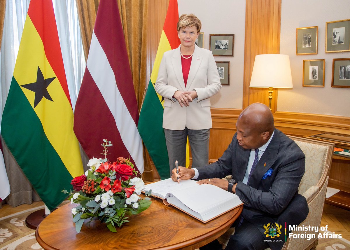 S_OkudzetoAblak's tweet photo. https://t.co/pjrf6A6DLv