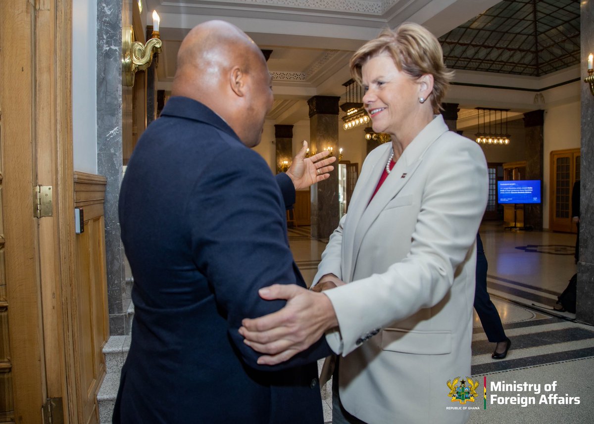 S_OkudzetoAblak's tweet photo. https://t.co/pjrf6A6DLv
