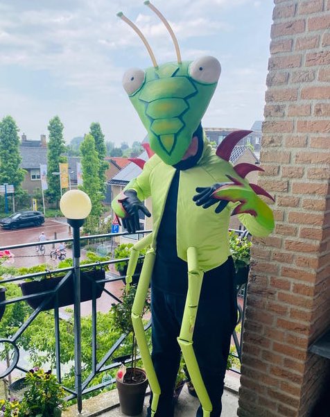 Hi <a href="/NoahKahan/">Noah Kahan</a> yes, this is me, I’ll take 4 tickets please, thank you