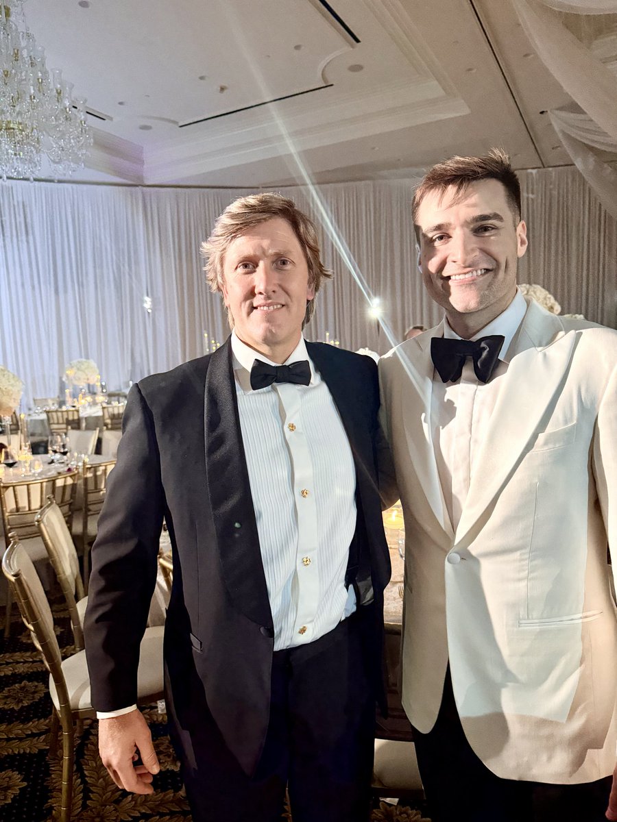 Nick Ayers tweet media