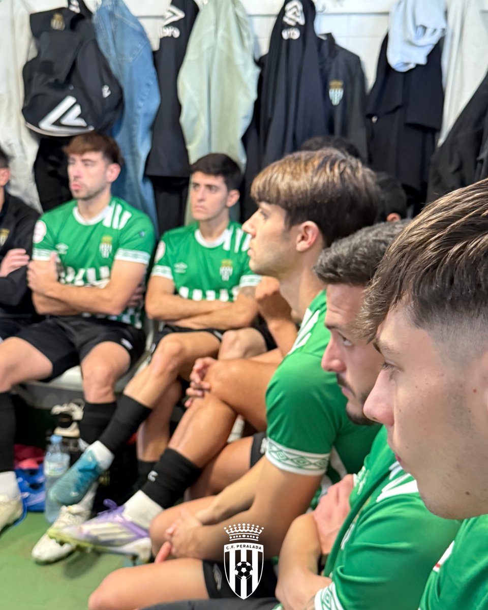 CFPeralada's tweet image. 🔁𝐍𝐨𝐧 𝐒𝐭𝐨𝐩!

🎯 Focalitzats per la setmana!
El treball no s’atura. Amb la mirada posada en el proper repte, l’equip segueix entrenant amb intensitat, ambició i compromís. Cada sessió compta. Cada detall suma.

#CFPeralada #3rfef #NonStop #SomHiPeralada #OrgullXampanyer 💚