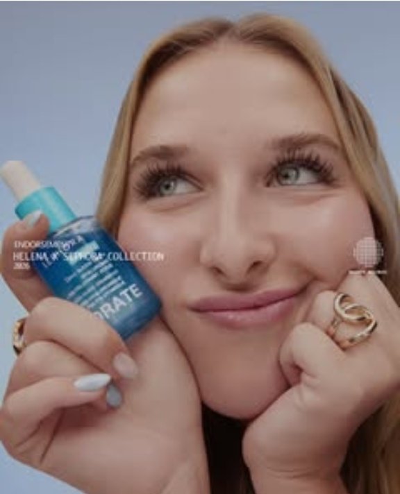 " Héléna est la première artiste musicale a incarner une campagne
Sephoracollection "
#helenabailly
IG Sony Music France
instagram.com/p/DUQwnj6DFSx/…