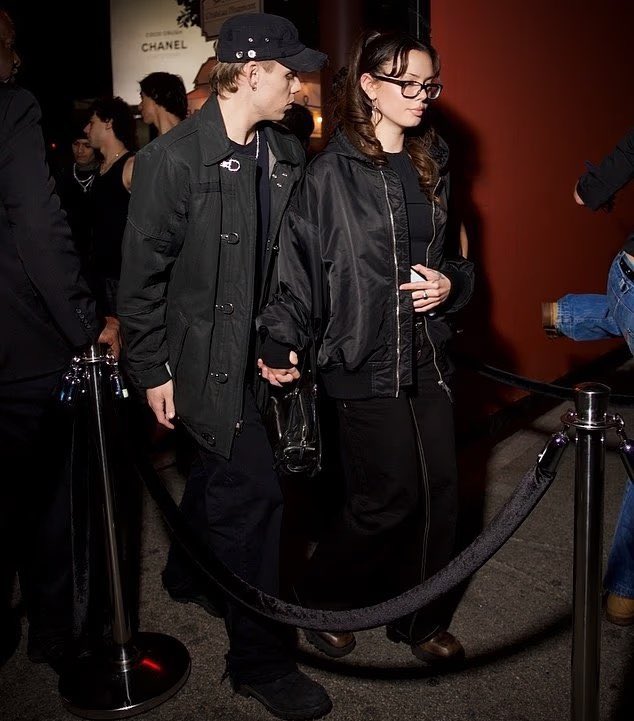 Laroi &amp; Sophie last night at the 
#GRAMMys after party 🖤