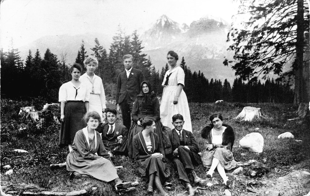 Dicha de estar en compañía de seres humanos. (2 de febrero de 1922).