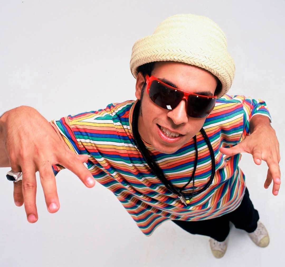 andrebamonte's tweet image. 29 anos sem Chico Science. 
Parece que foi ontem. 
É clichê, eu sei, mas não tenho outra forma de expressar a ausência de sua potência pra Música Brasileira
#Chicoscience  #Nacaozumbi #lula2026