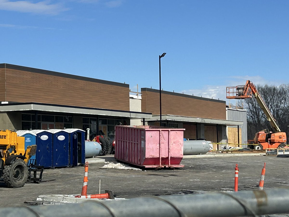 Eric Mikkelson tweet media