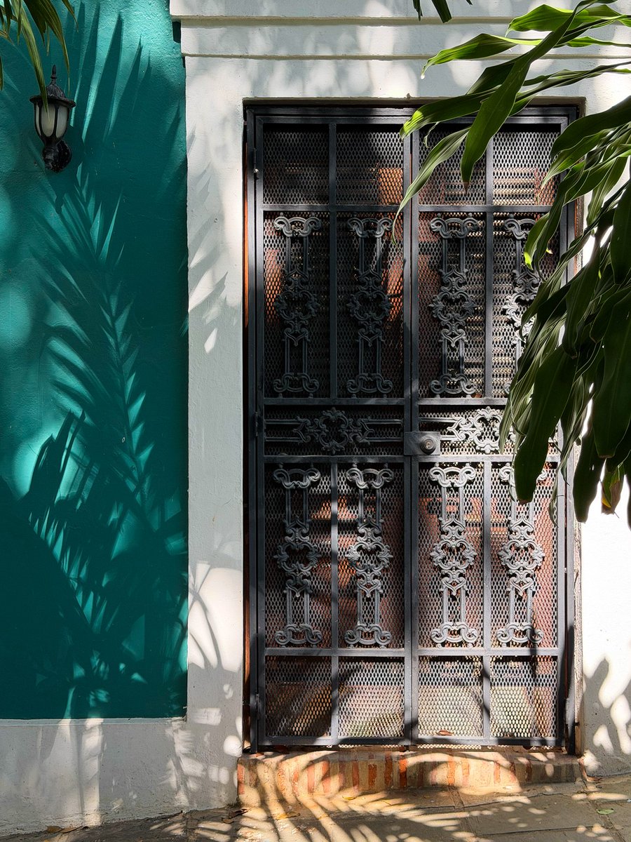 App Store tweet media