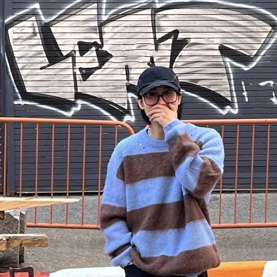 bnsungie's tweet photo. favorite genre: jisung pics taken by changbin https://t.co/WdphgngQrR