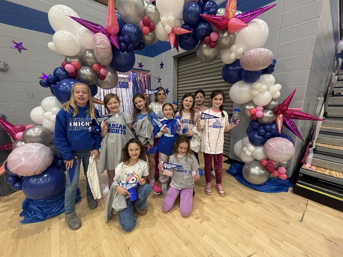 Thank you to all our future Knights for coming out and supporting the varsity girls basketball team on ICCL &amp; Senior Night! 🏀💙