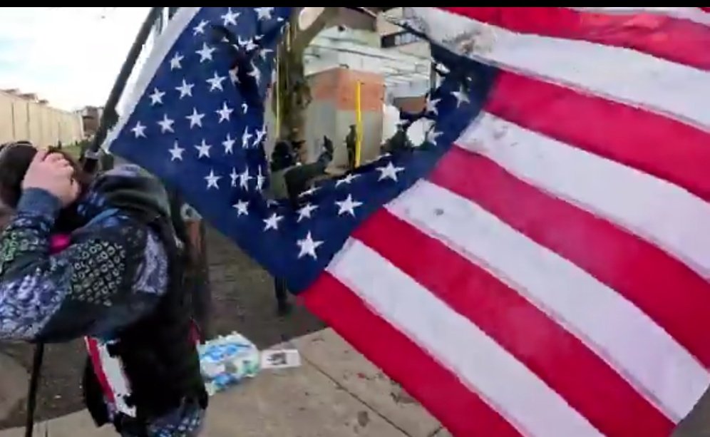 CattardSlim's tweet image. ICE shoots a Smoke Grenade through the American Flag, in Portland.

Dividing the stars that represent our United States.

"The Golden Age"