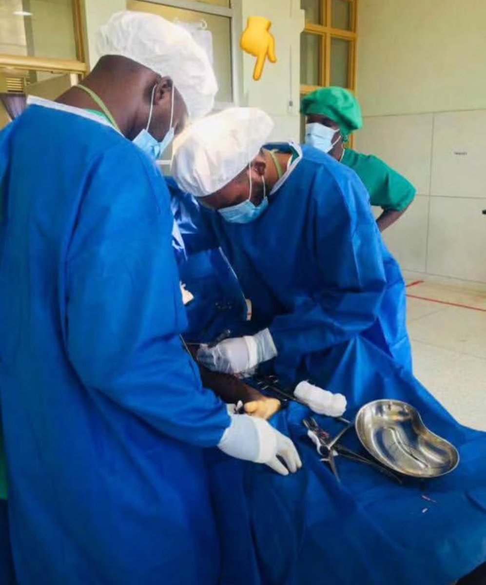 QuexMusicUg's tweet image. Too another year of saving lives and making great music. Happy birthday Quex.🎊❤️🥂