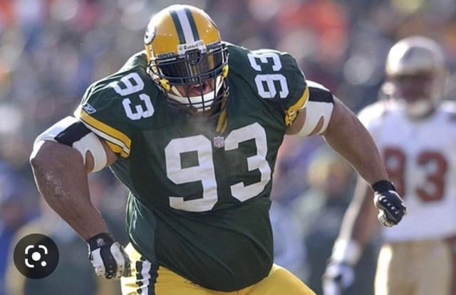 Gilbert Brown’s aesthetic is undefeated 

#TheGraveDigger