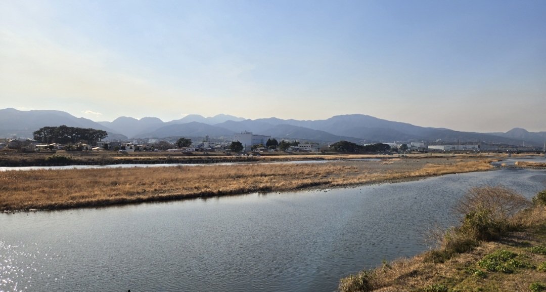東海道五十三次
旧東海道を忠実に歩く😆

前回
平塚宿～大磯宿
次の駅まで距離を稼ぐ
(平塚駅～二宮駅)
約10kmの距離を寄り道ありきで17km

今回
大磯宿～小田原宿
(続きの二宮駅～小田原駅)
約11kmの距離をまたまた寄り道で18km

神奈川県小田原市
酒匂川(さかわがわ)かち渡し
この辺りかなぁ🤔