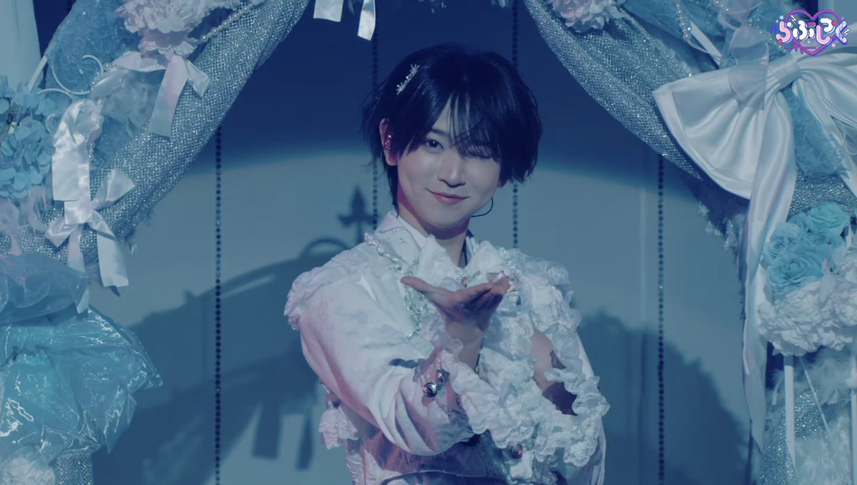 chamisan12se's tweet photo. 誤字あり再投稿
仕事終わってすぐアーカイブで娘とはにゃんの生誕ライブ観た👀
はにゃん、生誕おめでとう🎊 そしておかえり✨️やっぱり９人のらぶしっくは皆んなが楽しそうで観ていて感動した😭 たいようくんは変わらず全部が可愛いくてバブい天使で王子様だった😌
 #らぶしっく #メンズアイドル https://t.co/EDnPUKUeMT