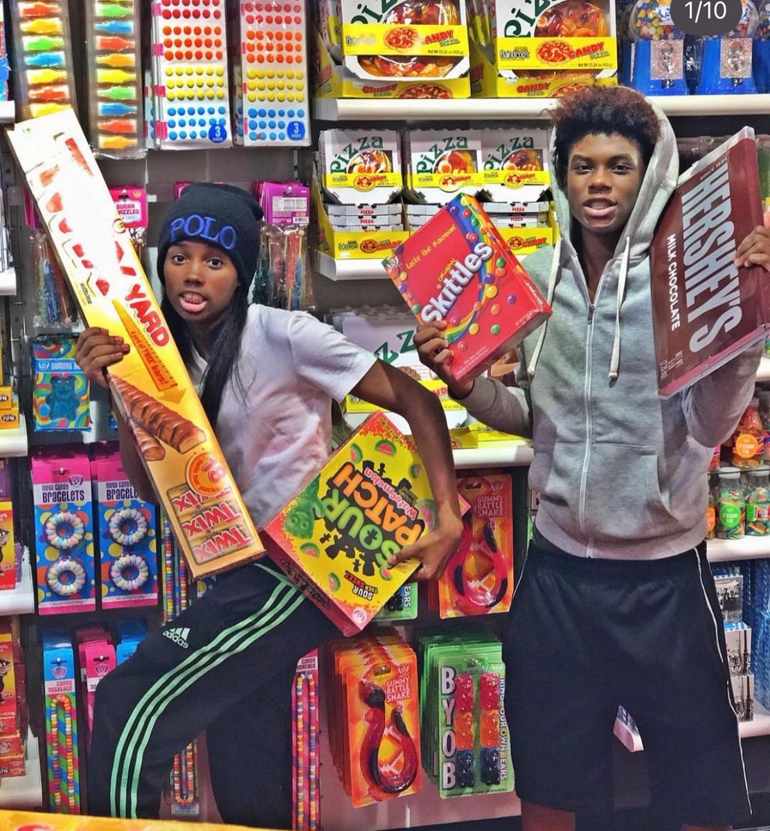 PigTheGemini's tweet image. Long live Scoot Banks 🕊️ Performing GThang Not Gone Ever Be The Same Kid 😔 Get Ya Rest My Nigga