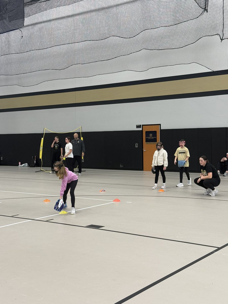 MillerSoftball's tweet photo. Miller Softball had a great time working with the littles from NGSA! 🥎 https://t.co/07uNMBomxC