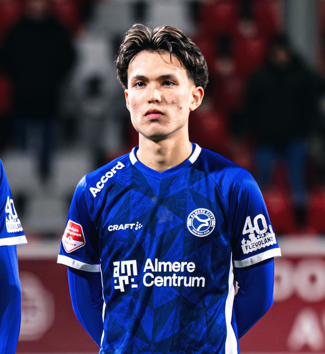JapaneseFbl's tweet image. 🇳🇱🆕 Niko Takahashi (20) made his Almere City debut this evening, starting in the 1-1 draw vs Maastricht.

The Cerezo Osaka loanee made 12 defensive contributions and won 100% of his duels 🌸

📸 @AlmereCityFC