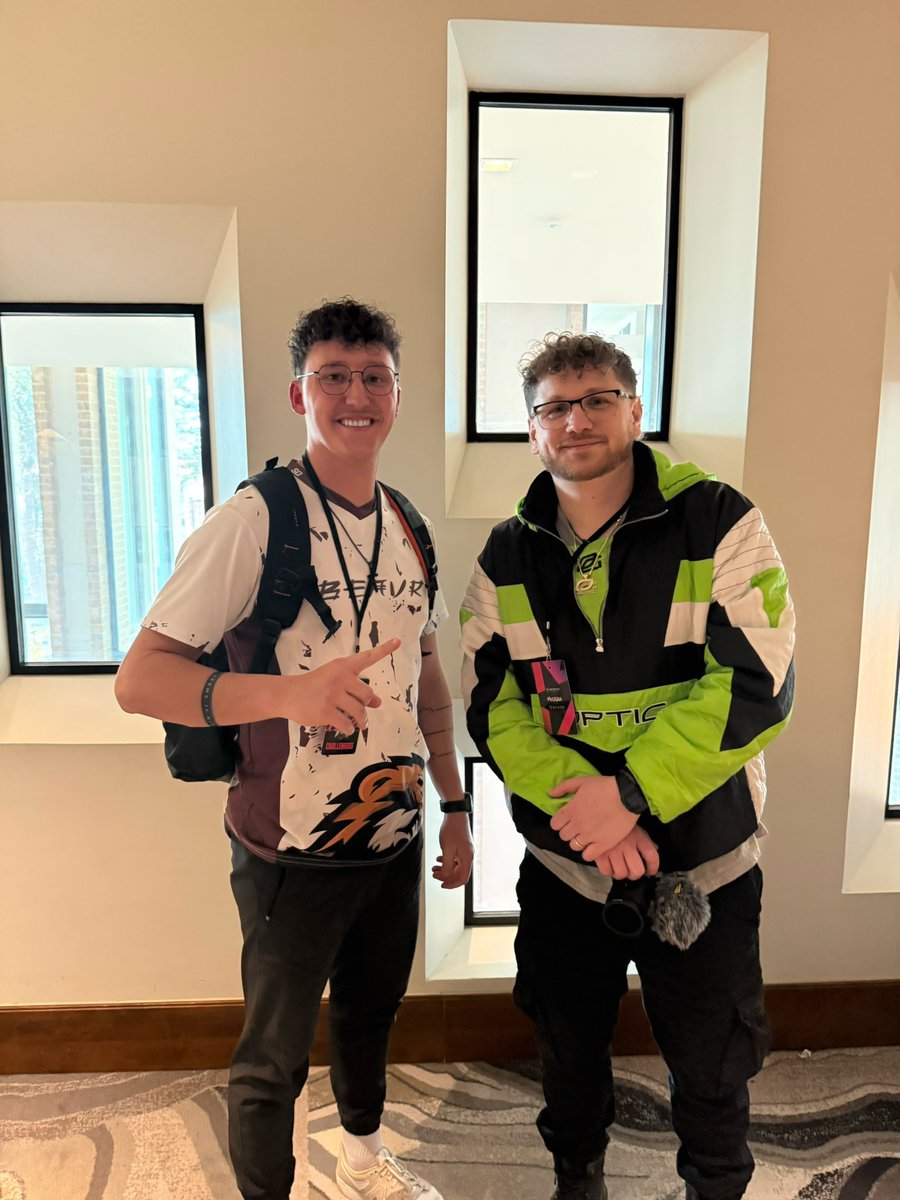 JeremyClip's tweet photo. Had an absolute blast at Texas Major 1 🇨🇱
Didn’t get a pic with everyone I wanted to, but got majority of them. Will be a weekend to remember. Shoutout my teammates @AriesInglot @DigiRodOG @kaysoncobb and of course my wife @zellybug2 

Good luck on LAT @NiumFPS ;) https://t.co/0I7QWNFOAw