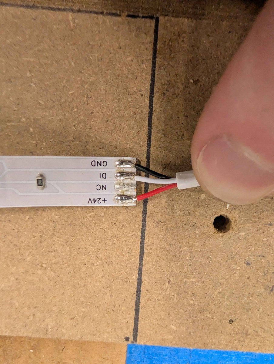 Lizardlips2 tweet media