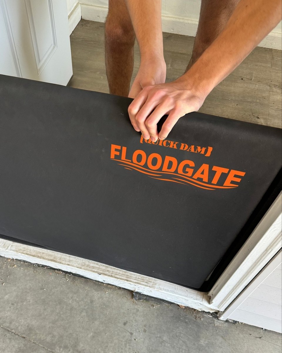QUICKDAM's tweet image. When water is headed for your doorway, setup shouldn’t slow you down.

Quick Dam Flood Gate installs in minutes, helping block water before it gets inside.

Be Prepared. Be Protected.

#QuickDam #FloodGate #FloodProtection #HomeProtection