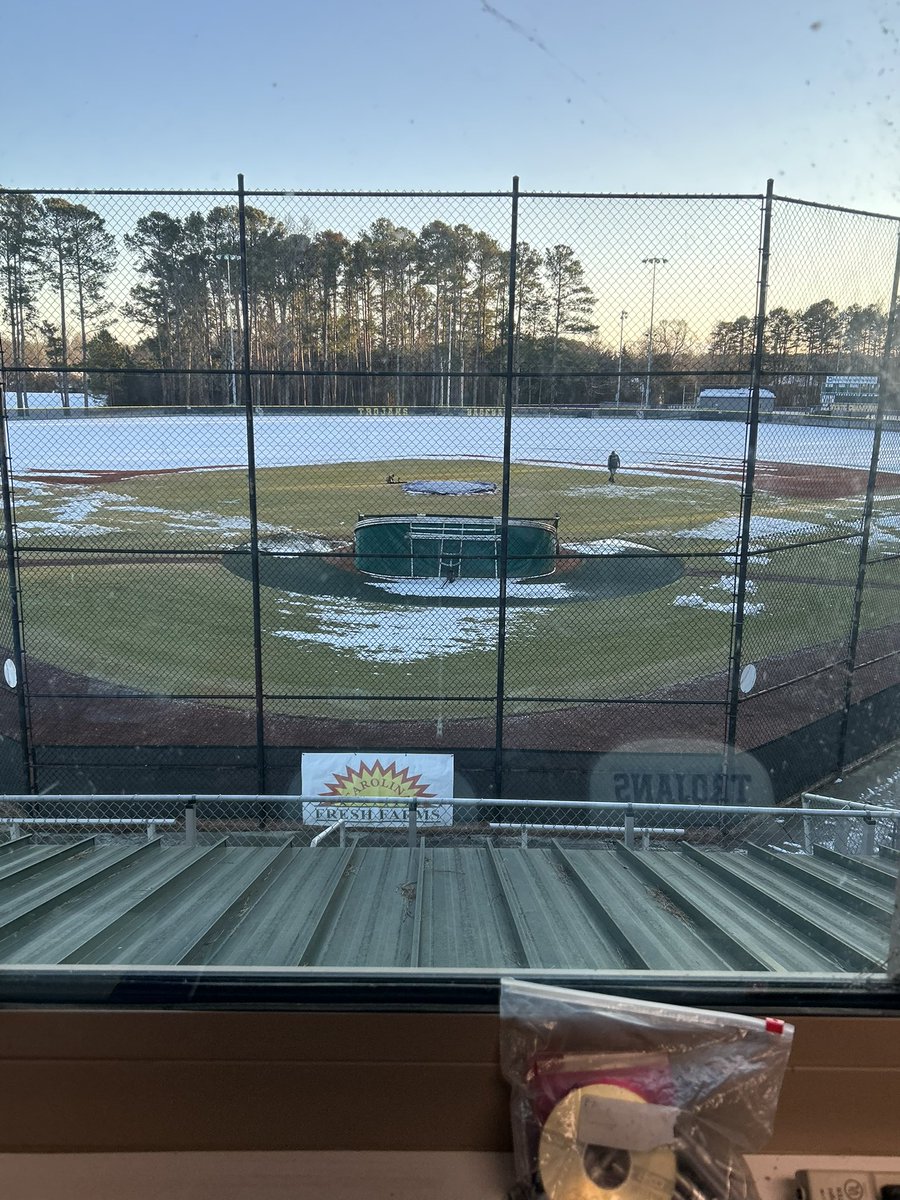 nhstrojansbbnhs's tweet photo. Coaches were hard at work getting the field ready for (whenever) tryouts come up! https://t.co/xLCzAztAHY