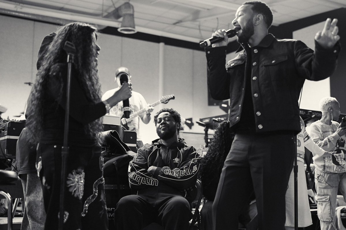 MOTION WITH JOHN LEGEND AND CHAKA KHAN