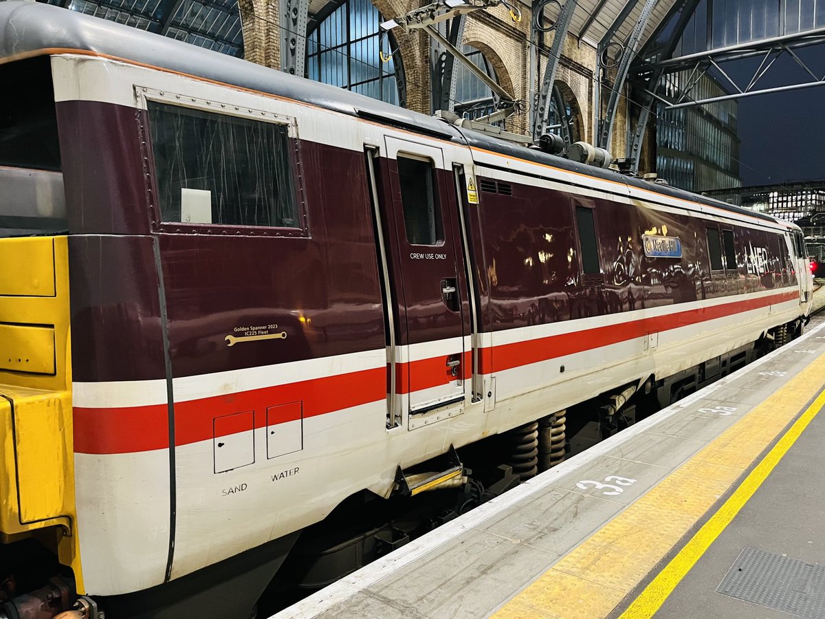 ChrisBeard1974's tweet photo. A pedigree steed for my journey home to Yorkshire. #TMRGUK https://t.co/o1YFMf5vq9