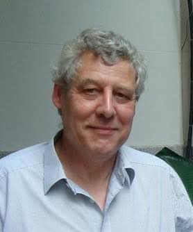 ThomasEvansAdur's tweet image. Not many of you will know of the man in the first picture, his name is Dr Richard A E North. He is a well known political researcher and analyst, author and a blogger.

Now you may be wondering what connection he has to Farage?

I’ll give you a direct quote from the good Dr…