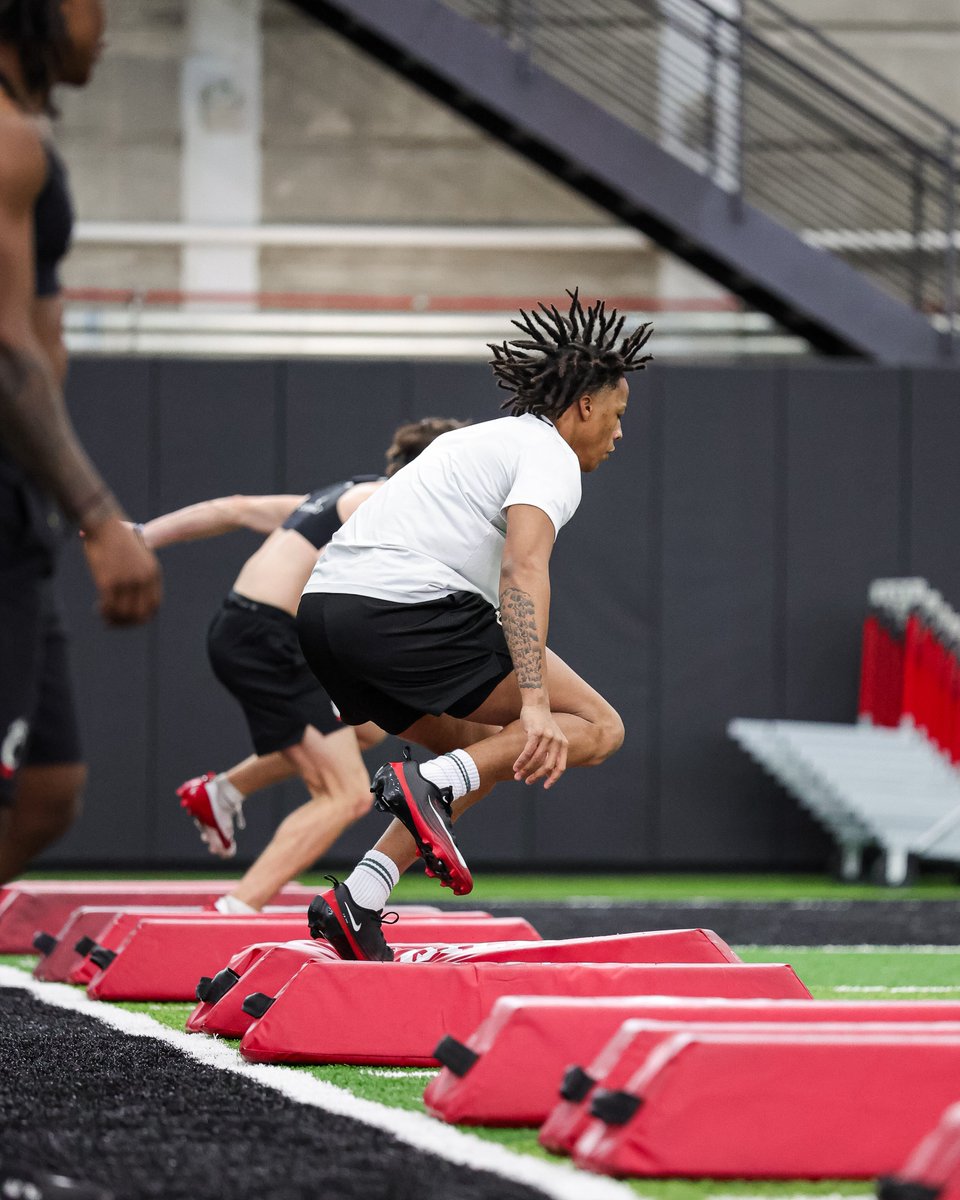 Cincinnati Football tweet media