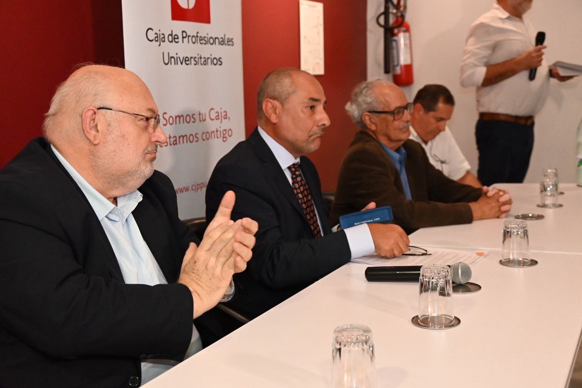 Caja de Profesionales Universitarios tweet media