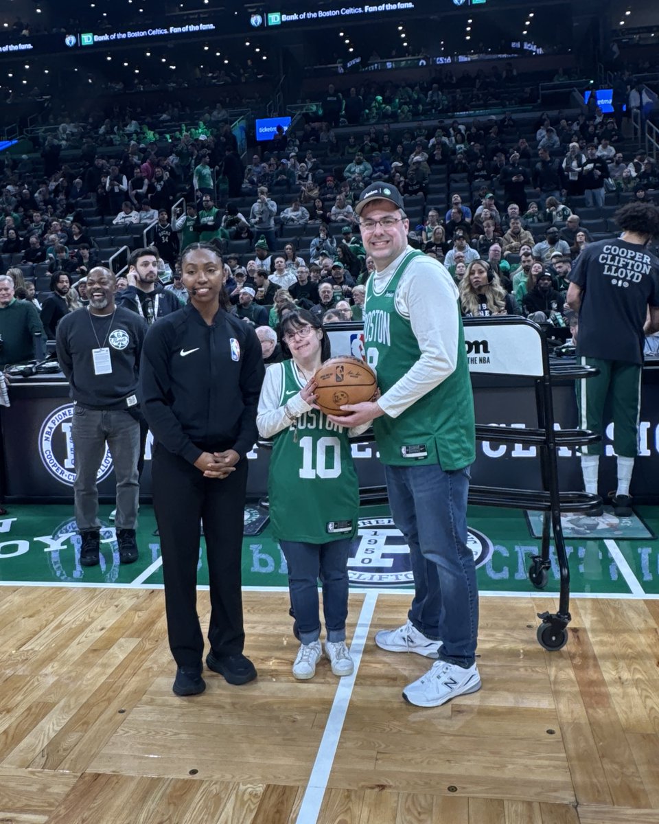 Amica's tweet image. We hosted Michael – a 30-year @SORhodeIsland athlete and a massive New England sports fan – at last night's Boston @Celtics game! Our VIP experience provided him and his family with custom jerseys, meeting @Scalabrine, courtside seats and more! #BeyondThePatch #SpecialOlympicsRI