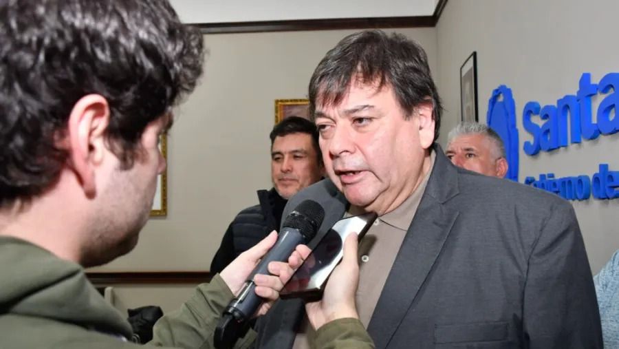 Represión, salarios de miseria y pulseada gremial: duro pronunciamiento de la FEPA por el conflicto en el puerto de Concepción del Uruguay   lacalle.com.ar/represion-sala…