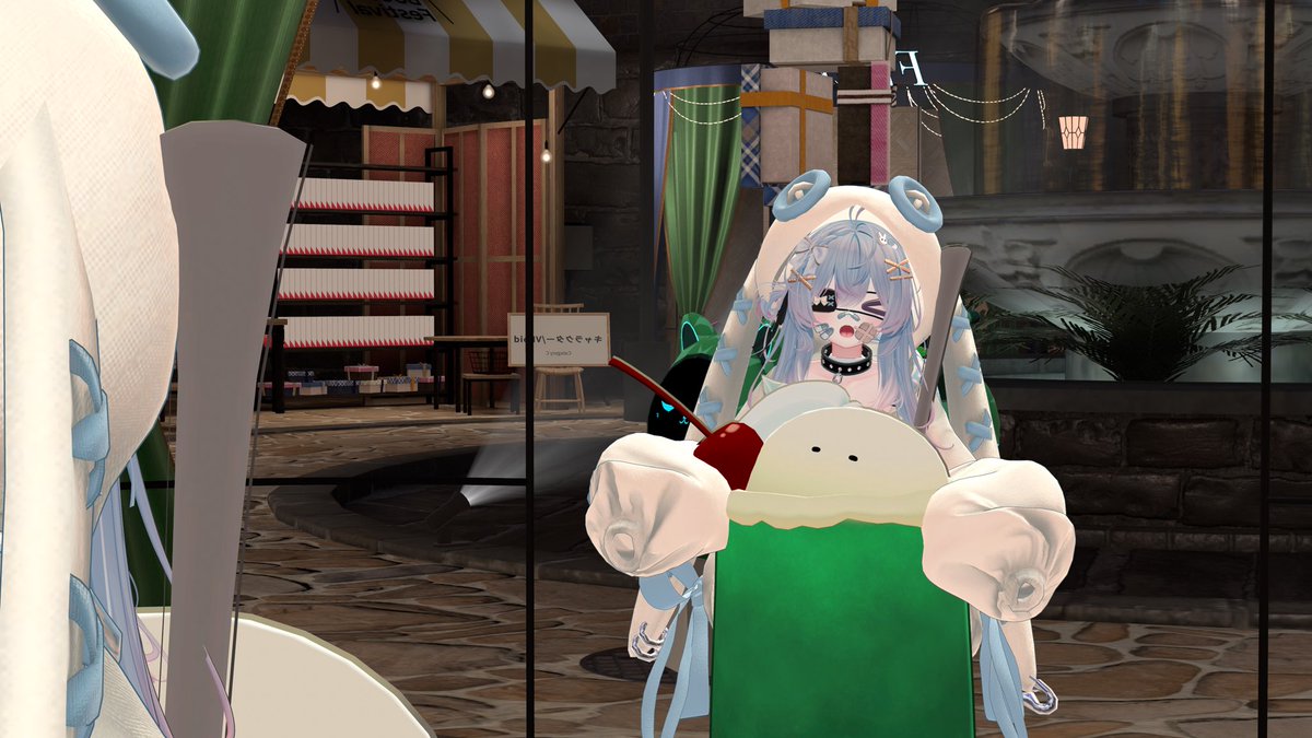Kokokurone_VRc's tweet image. おは〜！今日は久しぶりにフレンド(最近よく遊んでるちょこみん)と遊んでる写真〜！！BOOTHフェスティバル見たいなやつで見つけたこのメロンフロートのアバターまじ可愛くて好き
 #VRChat